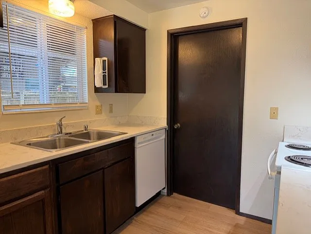 6012 Parkside Dr #B — Photo 7