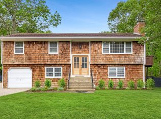 11 Island View Dr W, Sag Harbor, NY 11963