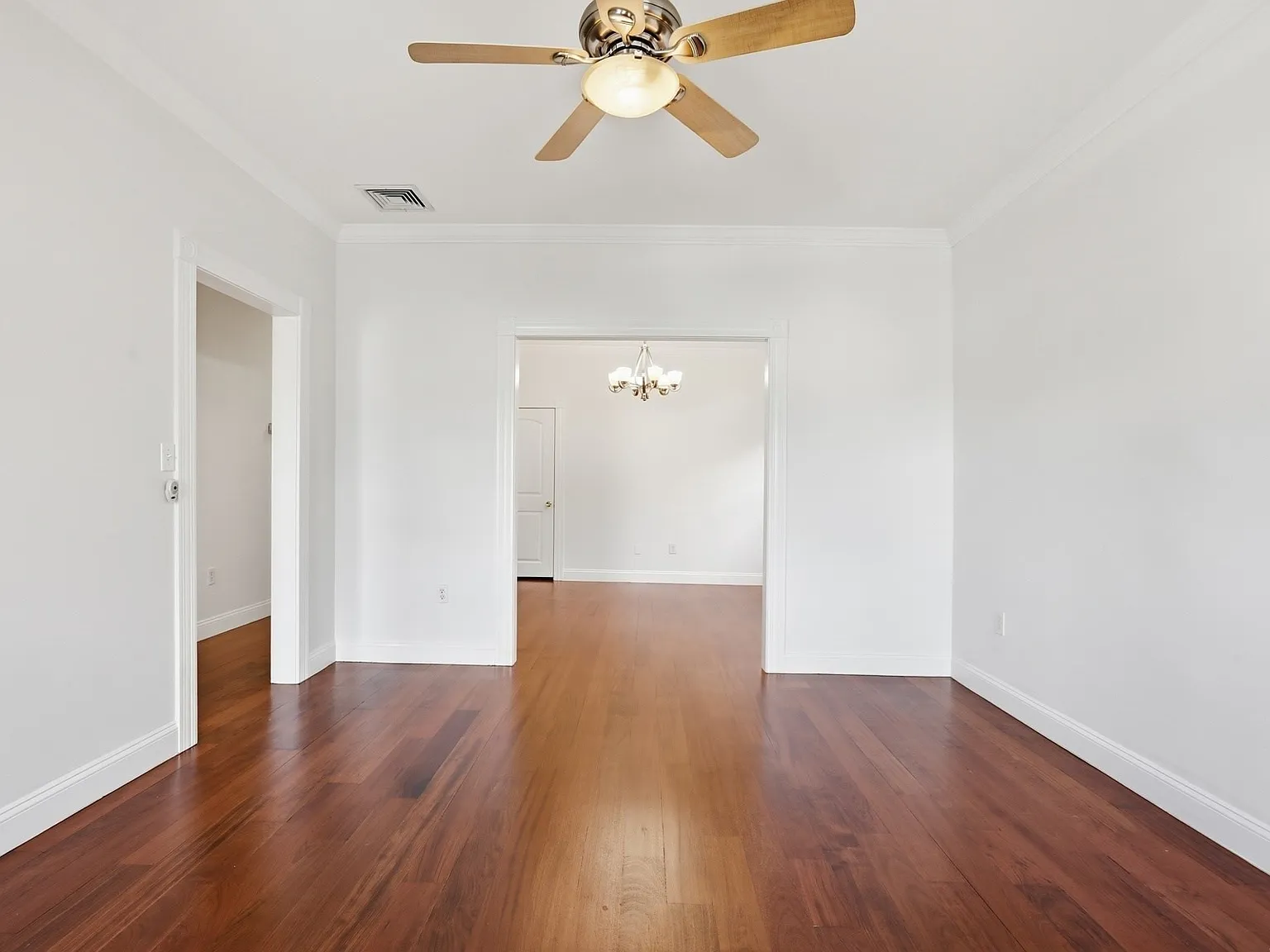 3 bed, 1.5 bath, 1254 sqft, $3,500 — Photo 4