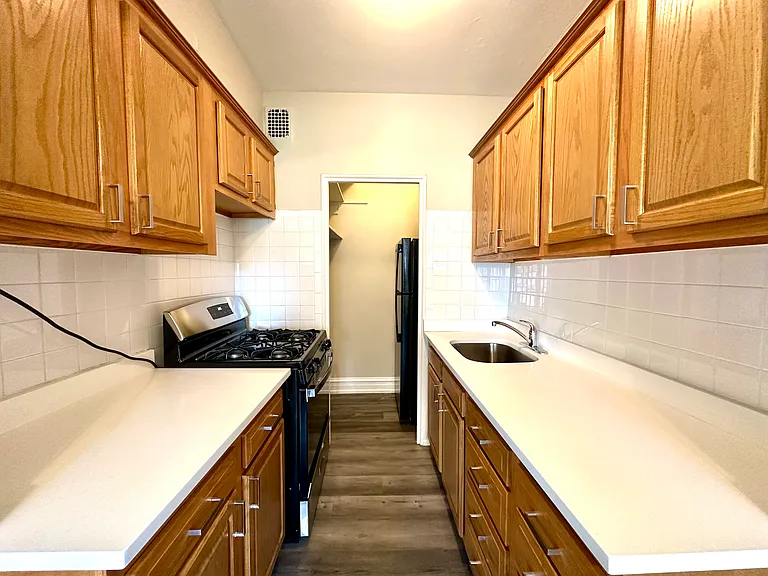 1033 W Loyola Ave #106 — Photo 9