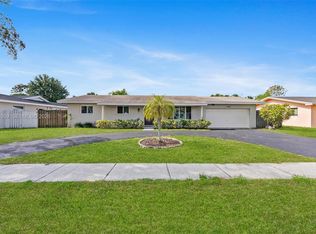 7400 NW 15th St, Plantation, FL 33313