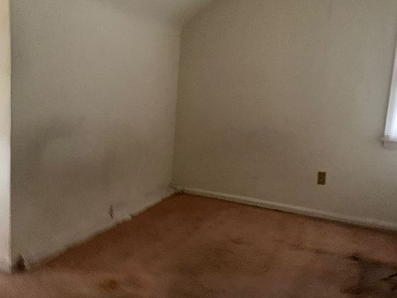 5th image of 6327 Graceland Ave