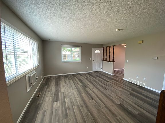 3rd image of 1509 N Kennedy Ave
