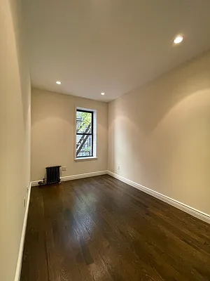 Rented by Avenues Real Estate | media 8