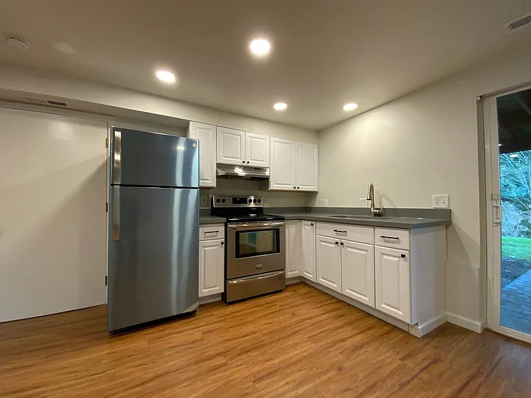 1628 202nd Pl SW — Photo 18