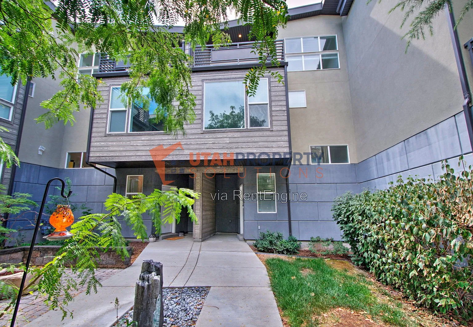 3 bed, 2.5 bath, 1528 sqft, $2,195 — Photo 2