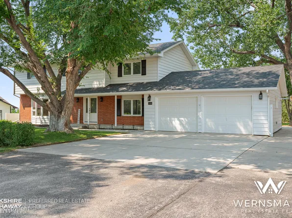 1006 Warren Ave, Gillette, WY 82716