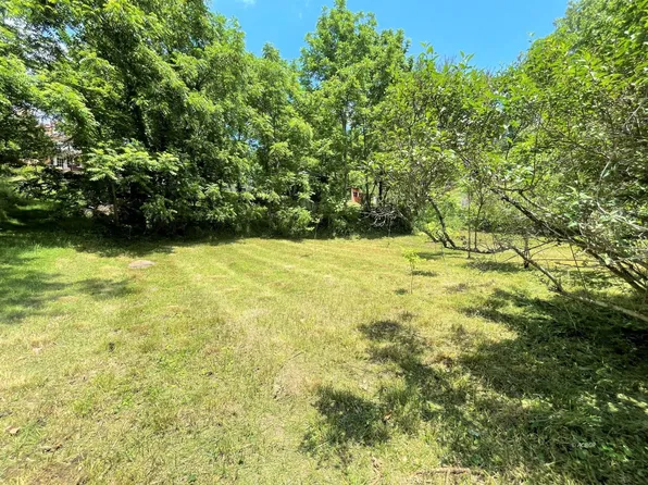 Garfield Ave, Athens, OH 45701