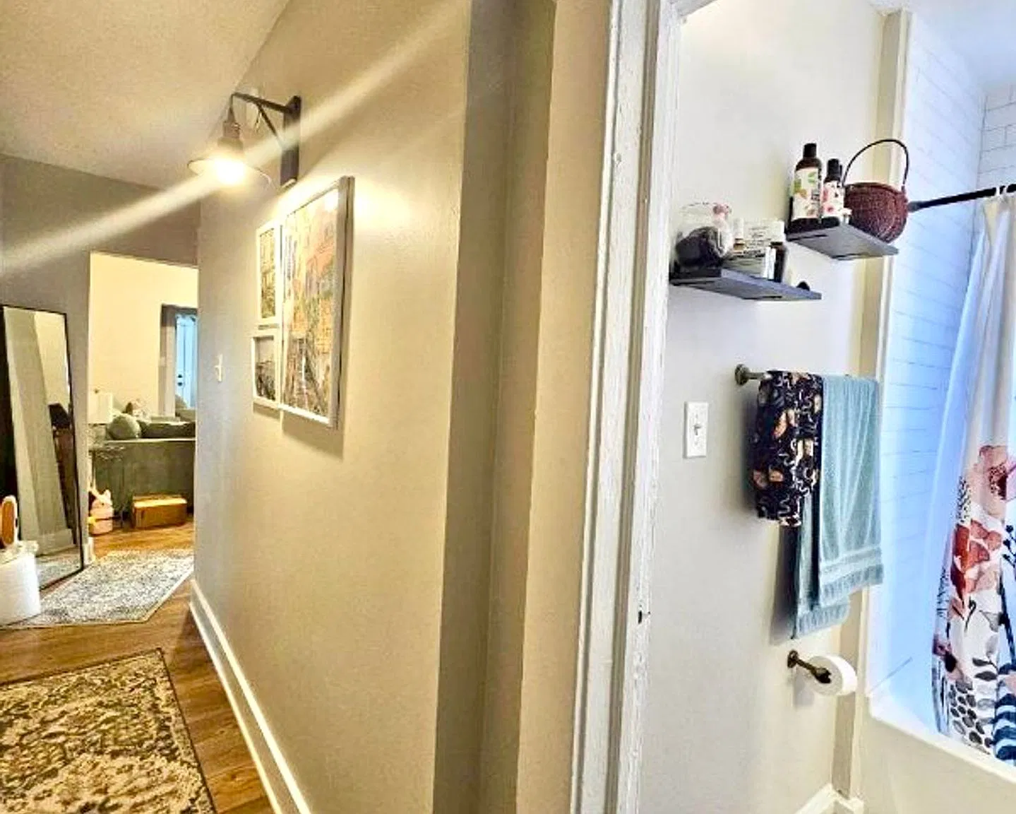 Great Renovated Two Bedroom Apt in the Heart of Church Hill — Photo 4