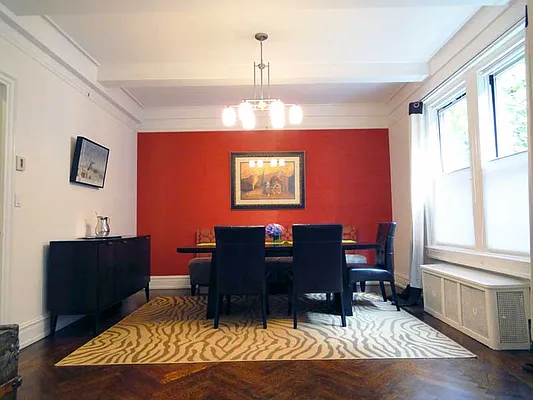 Sold by Mercedes Berk | media 13