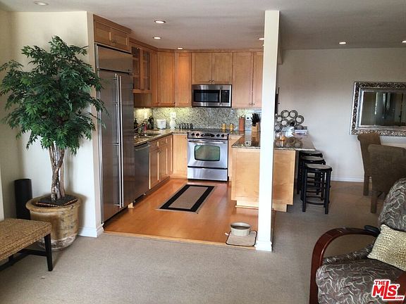 4th image of 415 Montana Ave Unit 306