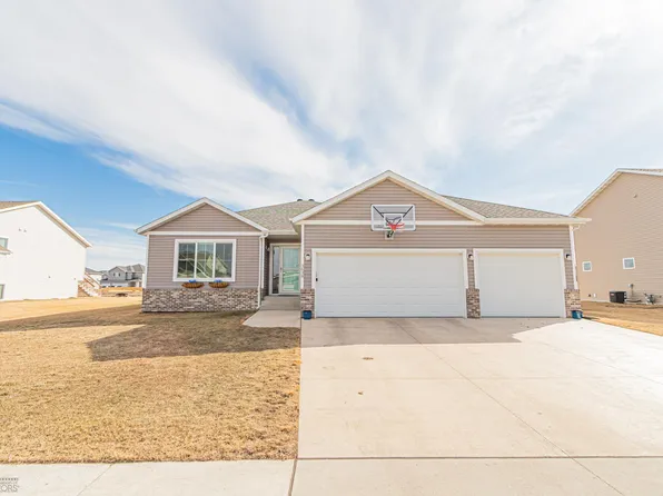 3638 17th St S, Moorhead, MN 56560