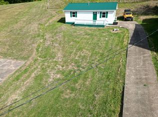 293 Arnoldsburg Rd, Spencer, WV 25276