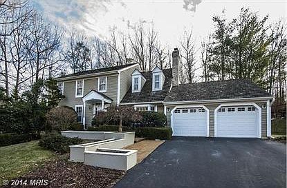 2nd image of 9805 Viewcrest Dr