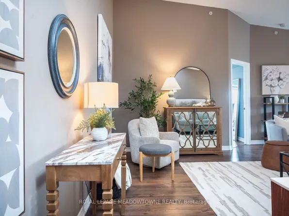 1483 Maple Ave #401, Milton, ON L9T 0B6