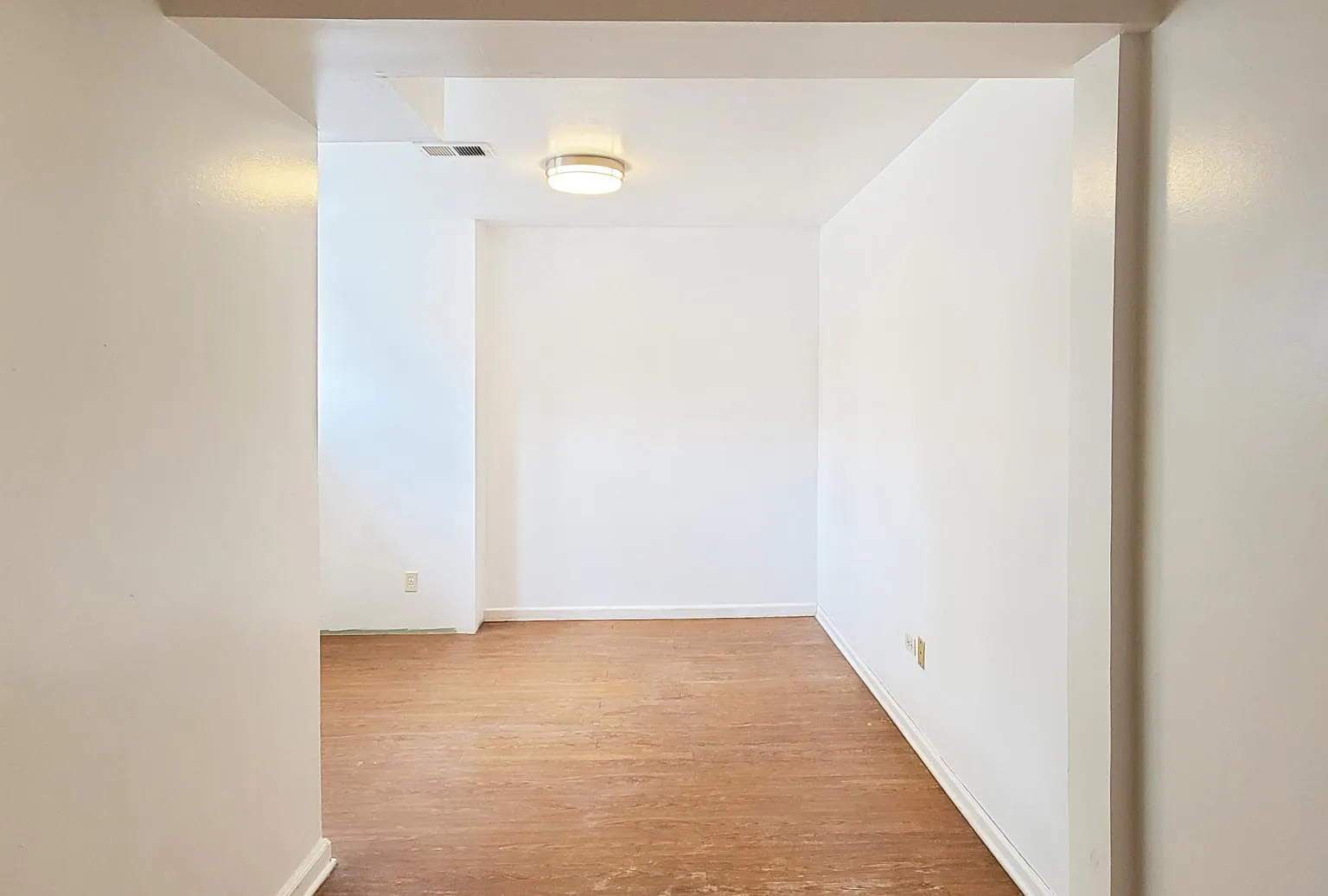 2 bed, 1200 sqft, $750 — Photo 3