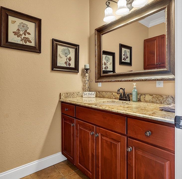 22nd image of 933 John Henry Lewis Rd