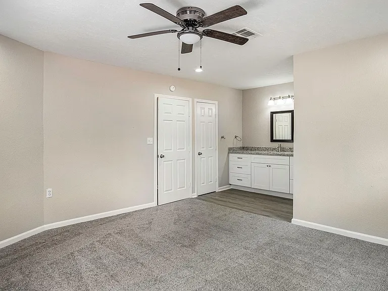 1702 Athens Dr — Photo 9