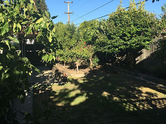 5th image of 942 Mesa Oak Ct