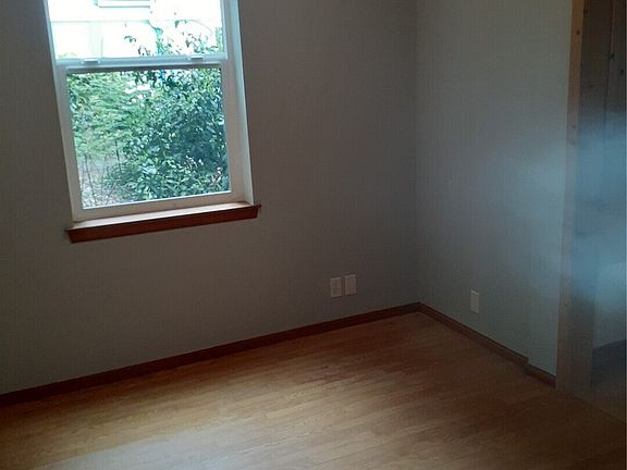 5th image of 353 Wallace Way NE #8