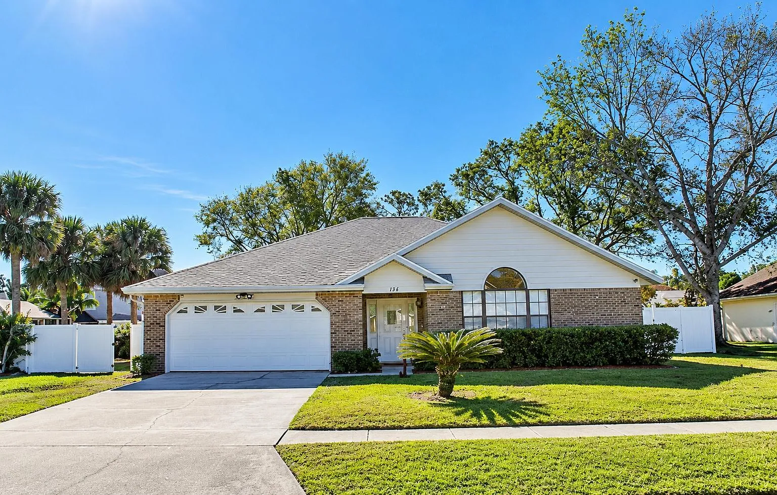 4 bed, 2581 sqft, $2,575 — Photo 1