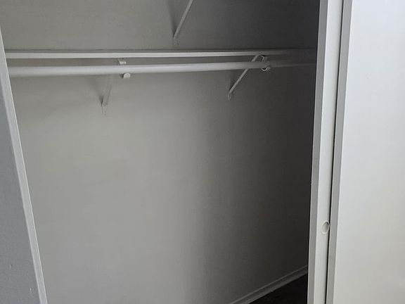 5th image of 1330 N Bush St APT 9