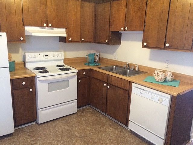 2nd image of 4861 Brookhaven Rd APT 49
