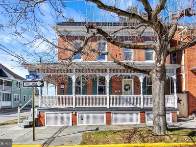 6 N Water St, Spring Grove, PA, 17362