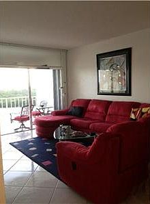 4th image of 300 Bayview Dr APT 1101