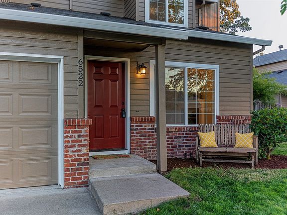 3rd image of 6522 SE Ariel St