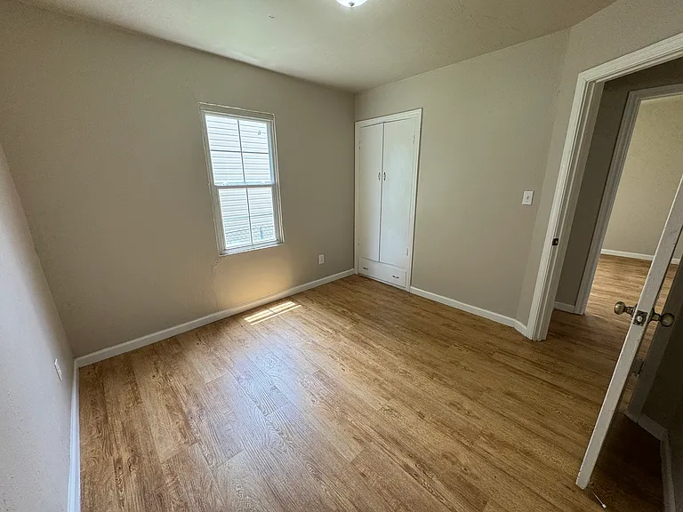 3416 S Liberty Ave — Photo 9