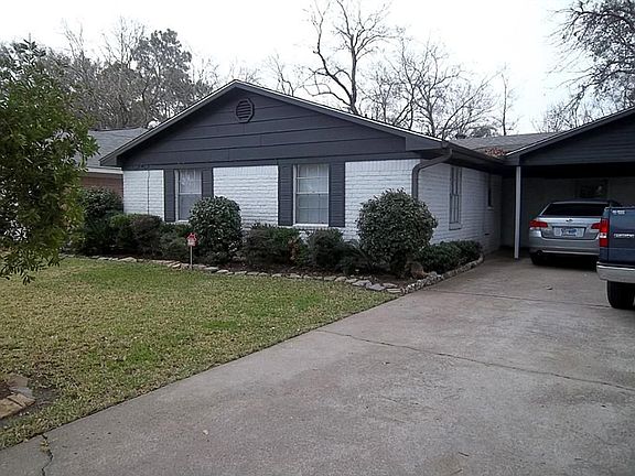 3rd image of 9821 Casa Loma Dr
