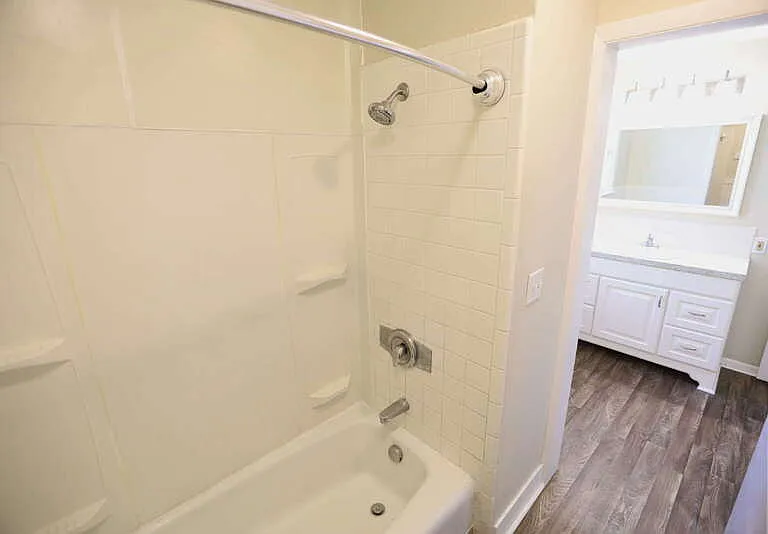 6901 Hammond Ave SE #C — Photo 11