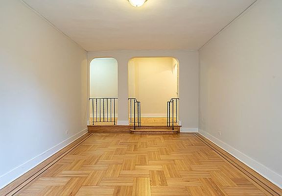3rd image of 3111 Broadway APT 1C