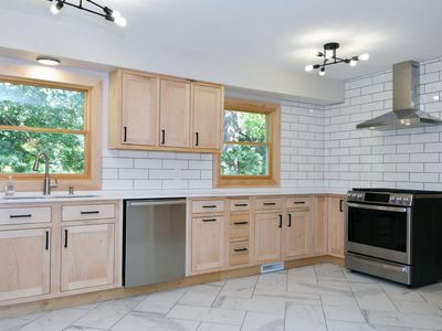 5625 Hansen Rd, Edina, MN, 55436