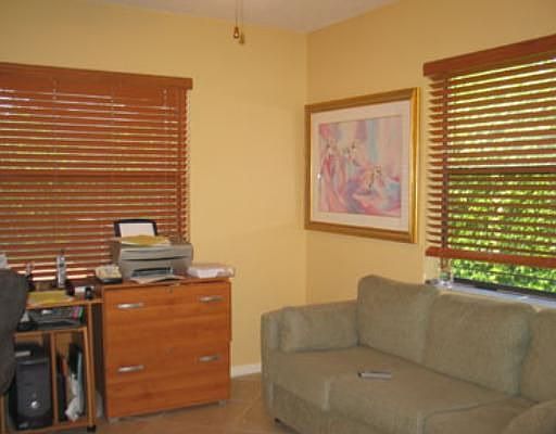 5th image of 8637 NW 82nd St