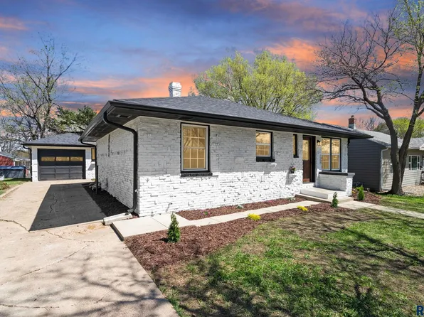 1804 S Holly Ave, Sioux Falls, SD 57105