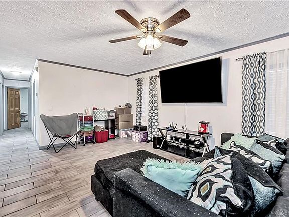 3rd image of 51 Southwind Blvd