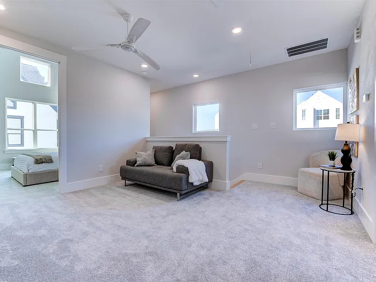 5138 Rosslyn Rd — Photo 9