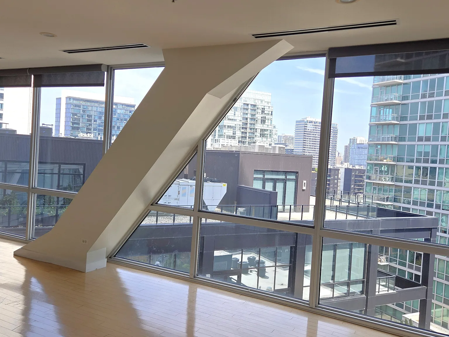 1 bed, 798 sqft, $2,900 — Photo 2