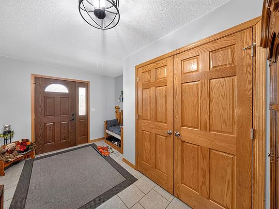 3rd image of 326 5th St SW