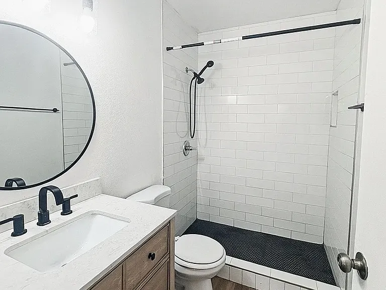 1808 N 31st St #8 — Photo 7