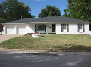 2119 E Shady Glen Dr, Springfield, MO 65804