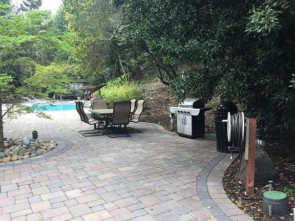 5th image of 155 El Camino Real #4