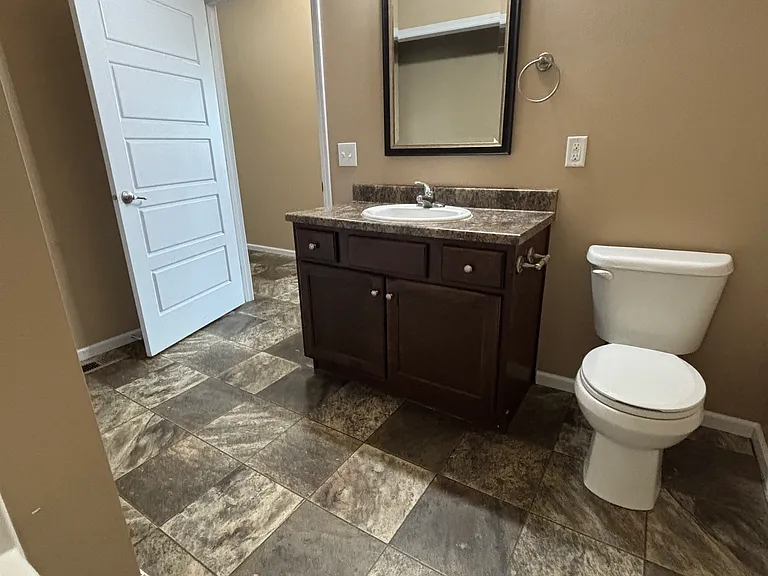 2301 S Ellis Rd — Photo 15