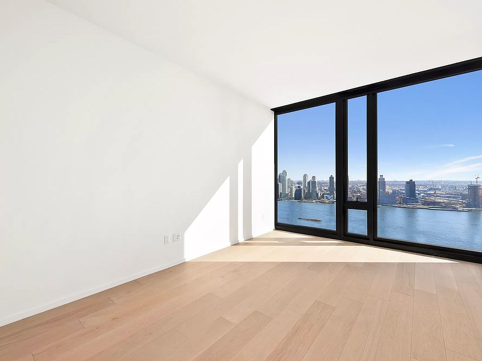 1st image of 695 1st Ave #37A