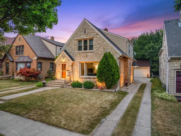 2650 N 70th STREET #2652, Wauwatosa, WI 53213