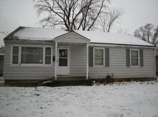 477 W Spring St, South Elgin, IL 60177