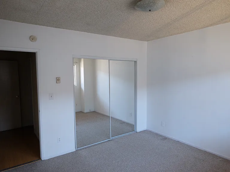Tilden Apartments — Photo 36