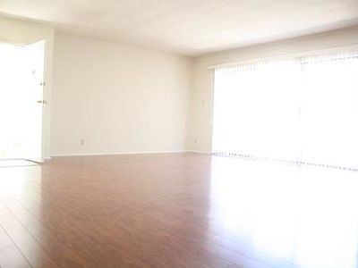 3rd image of 11722 Mayfield Ave APT 1